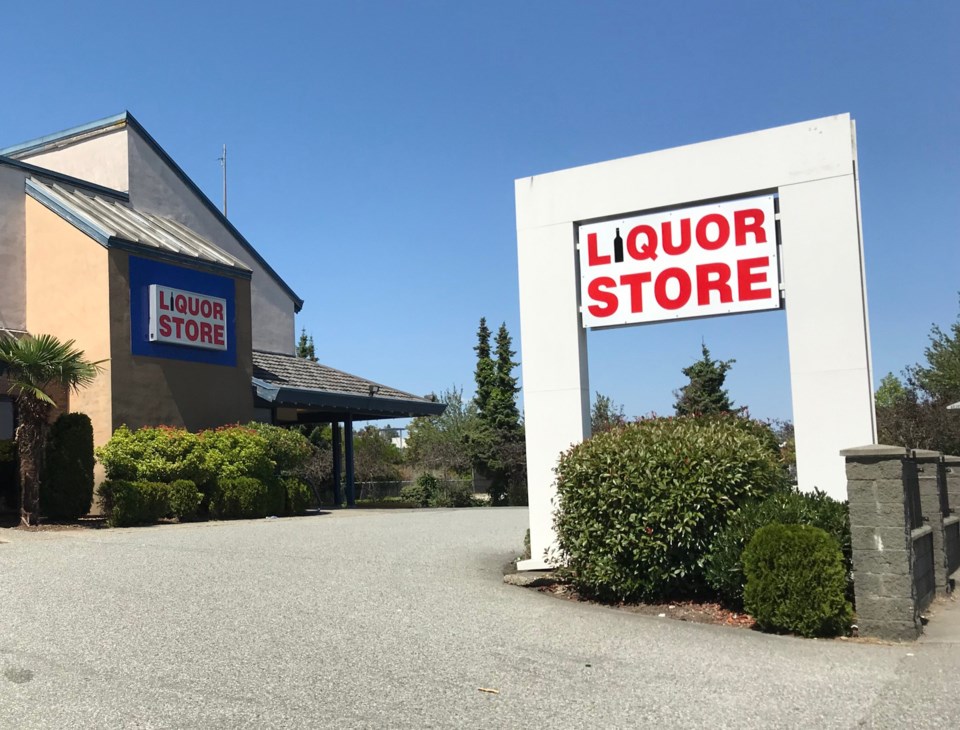 north-delta-inn-liquor-store-delta-optimist-photo