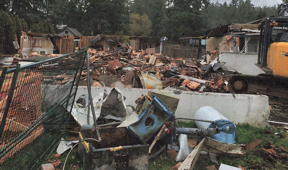 north delta messy property lyon road