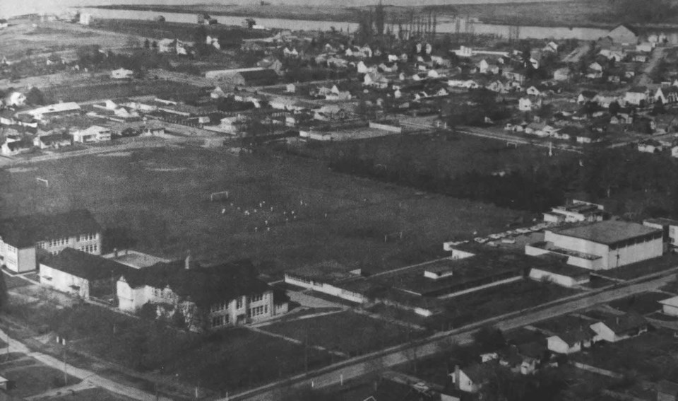 aerial view ladner 1966