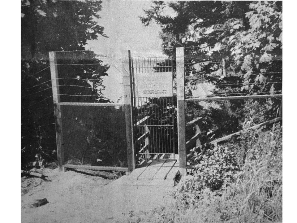 tsawwassen-beach-access-blocked-1967