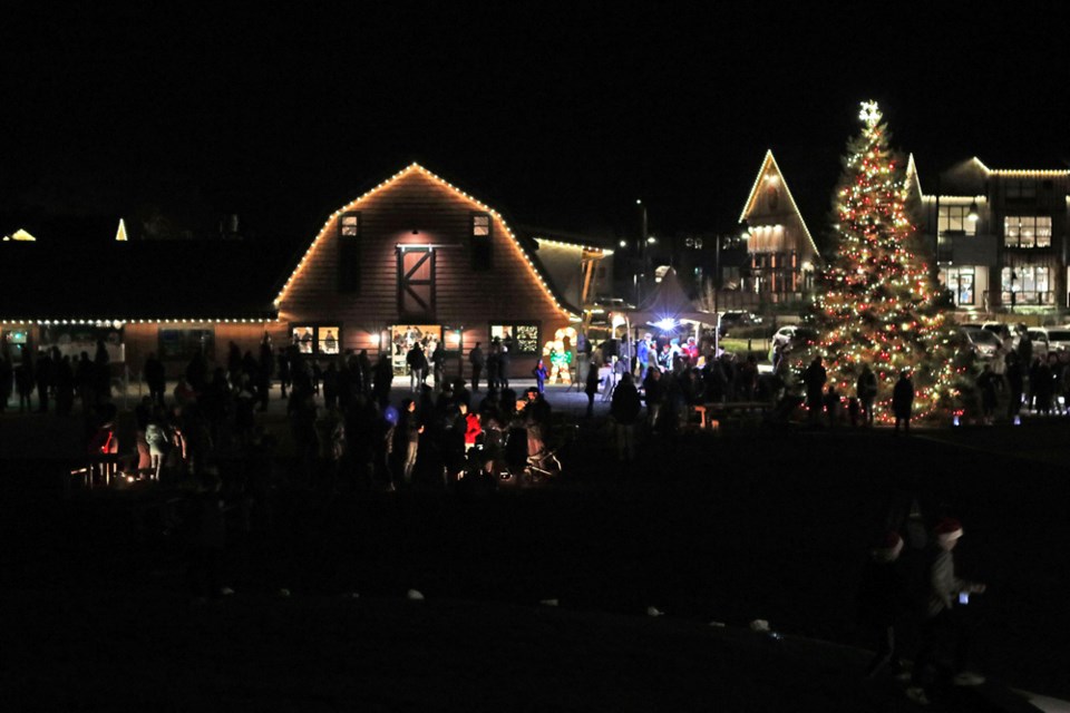 The Southlands Christmas Light Switch On took place last Friday night at the Boundary Bay community, featuring entertainers, carollers, arts and crafts for the kids and dining options from the Mad Greek Food Truck. Christmas at the Southlands Collective Markets takes place this weekend.