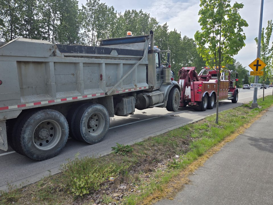 towed-dump-truck