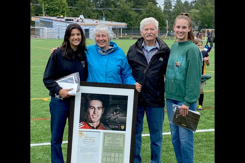 Falcon Field Hockey players  Sophia Schalling and Natalie Anderson received the Graeme Carswell Award from his parents Kathleen and Kim. 