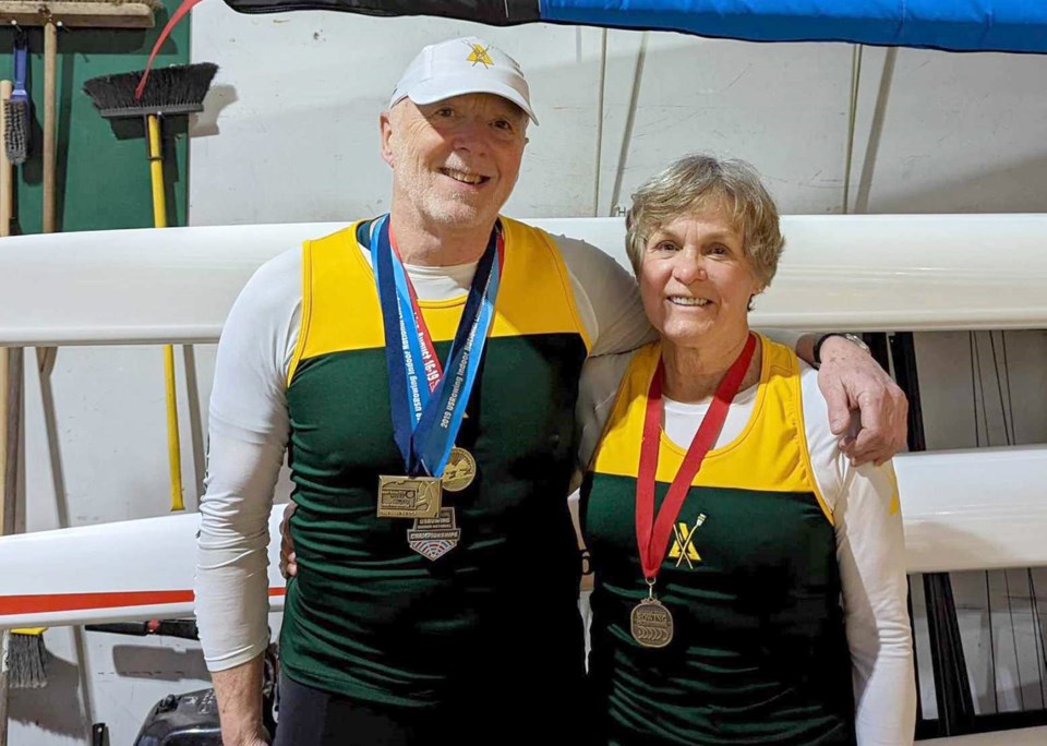 Delta Masters rowers