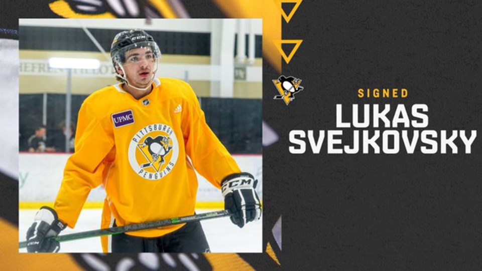 Lukas signs with Pens