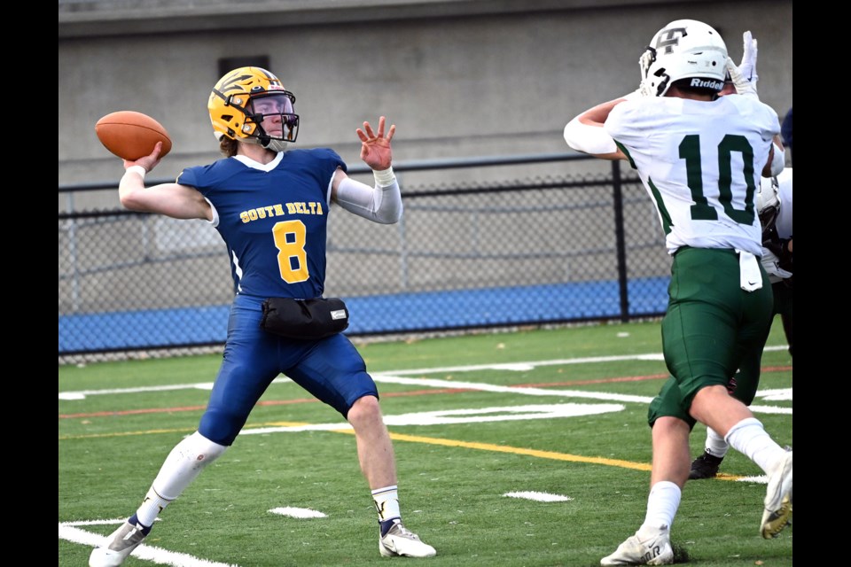 South Delta quarterback Kenny Scott threw for 186 yards and a touchdown in his team's 14-13 playoff win over Lord Tweedsmuir on Friday at McLeod Stadium in Langley. 