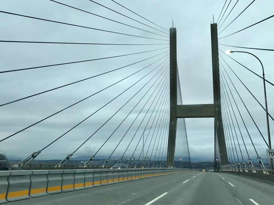 the alex fraser bridge, delta bc