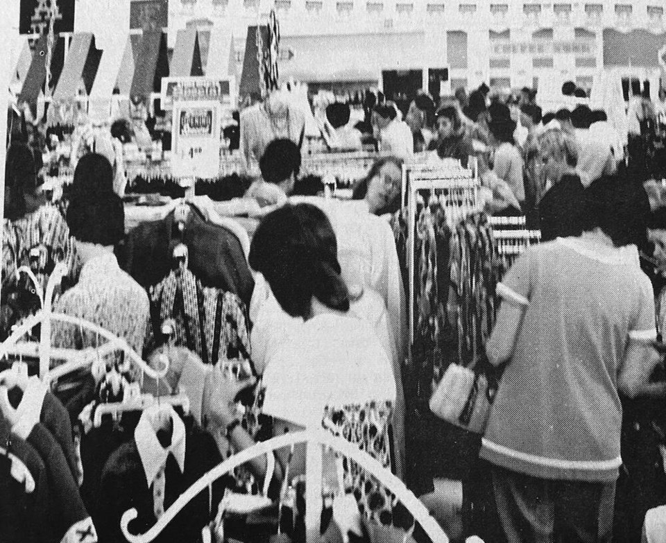 web1_new-robinson-store-tsawwassen-1971
