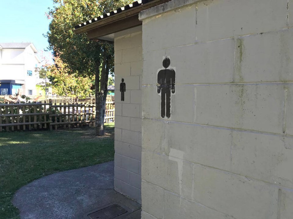 web1_memorial-park-washroom-facility