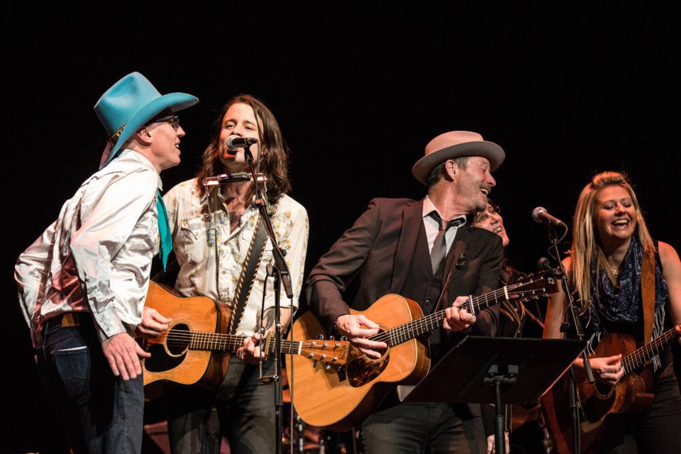 web1_bareny-bentall--the-cariboo-express-photo-3-michelle-spice-photography