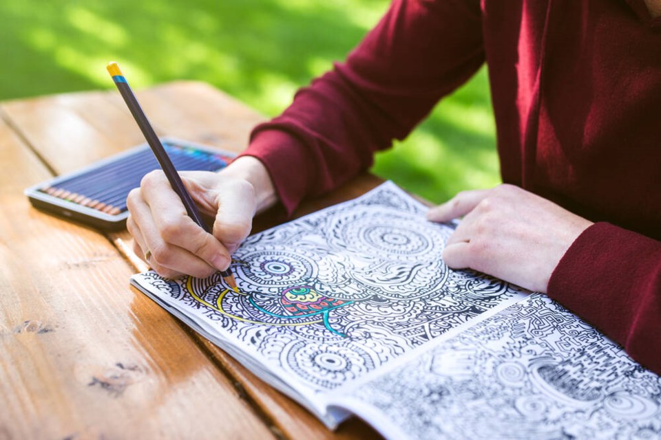web1_adult-colouring