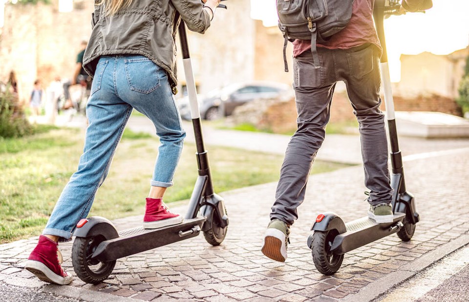 web1_e-scooters