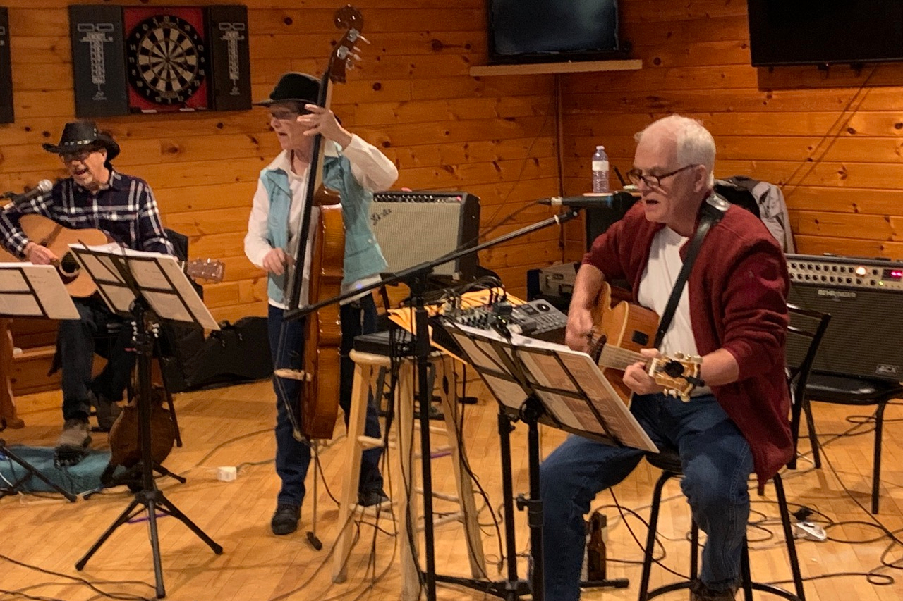 Dinner and music a perfect combo - Elliot Lake News