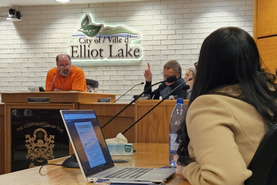 2023-11-16-skihillmouacceptedbycouncil01-sc