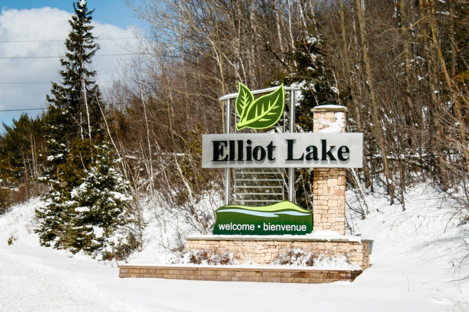 2018-04-02 Elliot Lake Sign KS