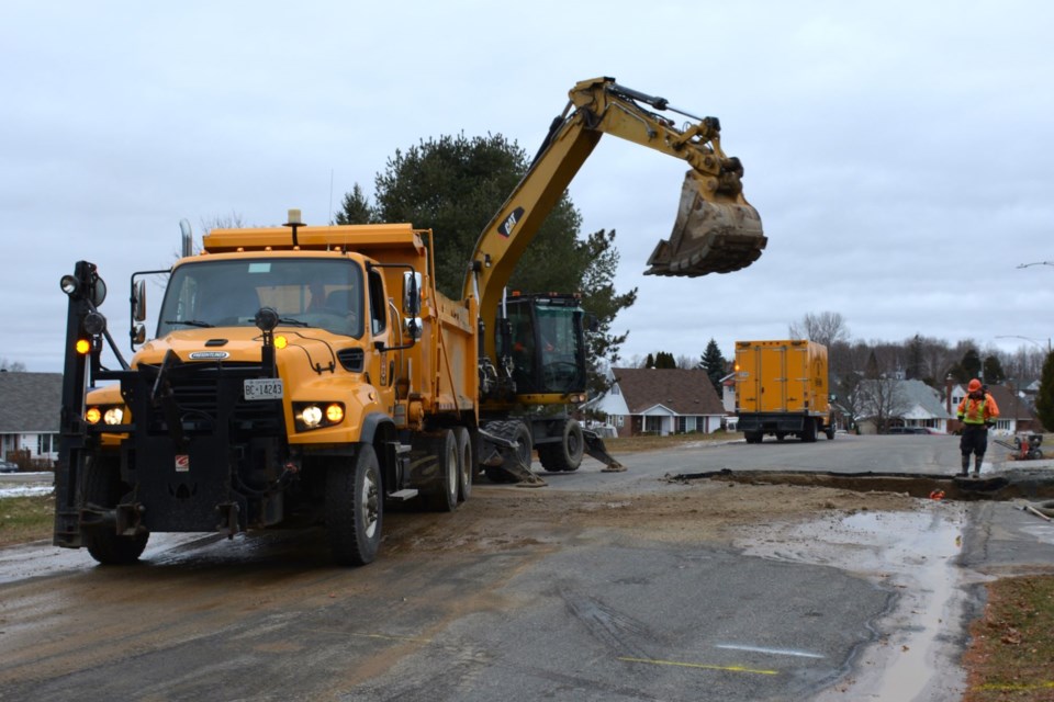 2023-11-21-bouckclosedwatermainbreak-sc