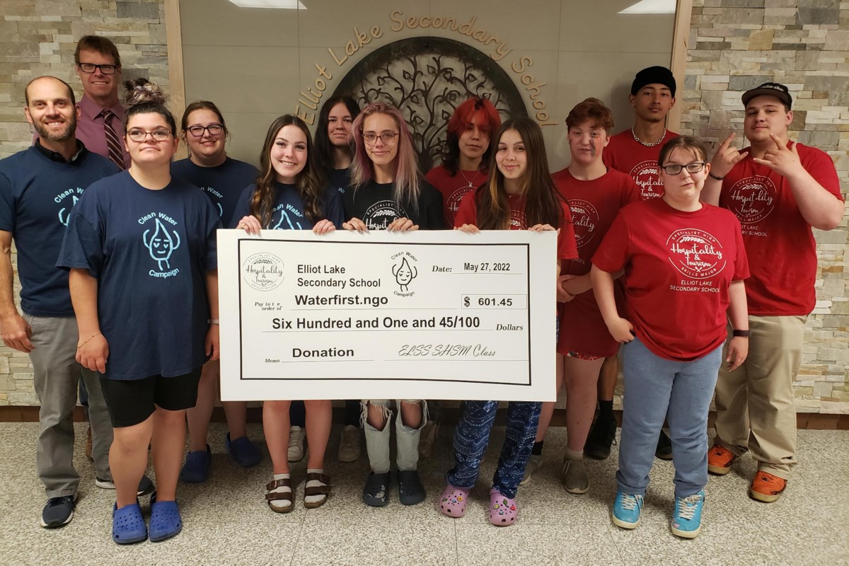 Elliot Lake students make clean water donation