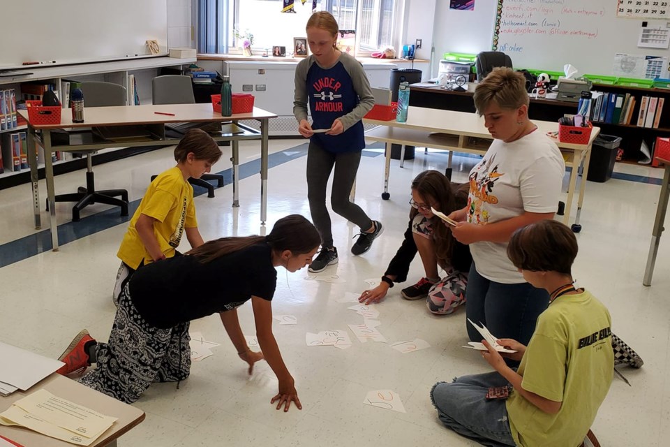 École catholique Georges Vanier  welcomes students with educational and collaborative games.