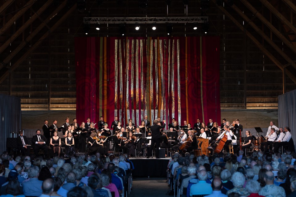 elora-festival-mark-vuorinen-artistic-director-the-elora-singers-elora-festival-orchestra-photo-by-wayne-simpsonjpg