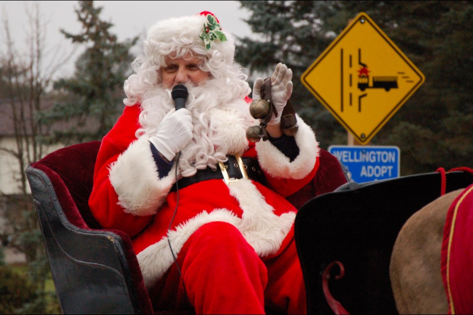 Santa closed out the Puslinch Santa Claus Parade on Sunday, which saw people line the streets between the Aberfoyle fire hall and Puslinch Optimist Recreation Centre.