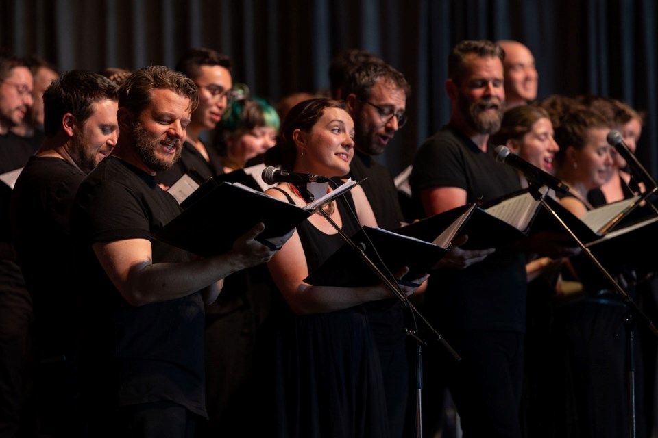 the-elora-singers-at-the-elora-festival-mark-vuorinen-artistic-director-photo-by-wayne-simpson