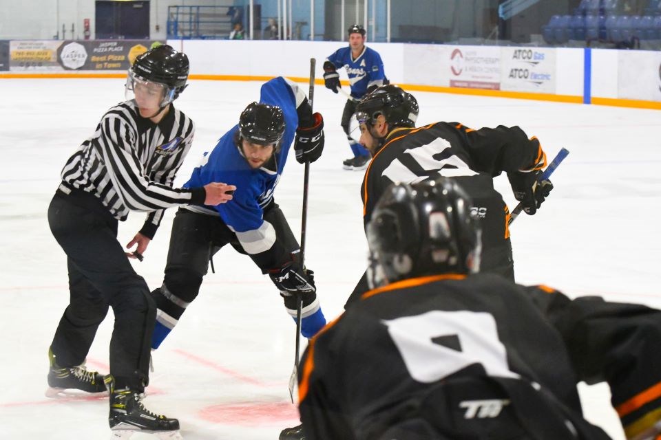The Bongs beat the Beavers 5-3 during the Championship “C” Finals on Super Sunday at the Jasper Arena last weekend. A scorebox malfunction interrupted the game during the second half, but players completed the game regardless. | Peter Shokeir / Jasper Fitzhugh