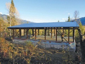 Earthship_S.Gustafson photo