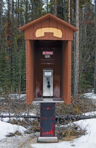 3 Phone Athabasca Falls Hostel