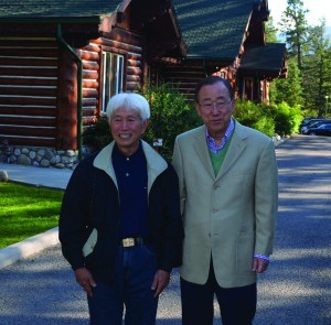 Dong Han (in blue) met United Nations General-Secretary Ban Ki-moon at the Fairmont Jasper Park Lodge, Aug. 18. Photo provided.