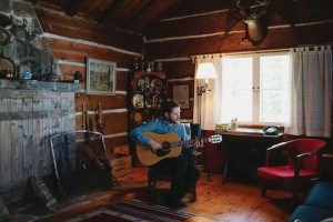 Lucky and his full country band will be playing tracks off of Everywhere a Man Can Be on Oct. 18 at the Whistle Stop Pub. Submitted photo.