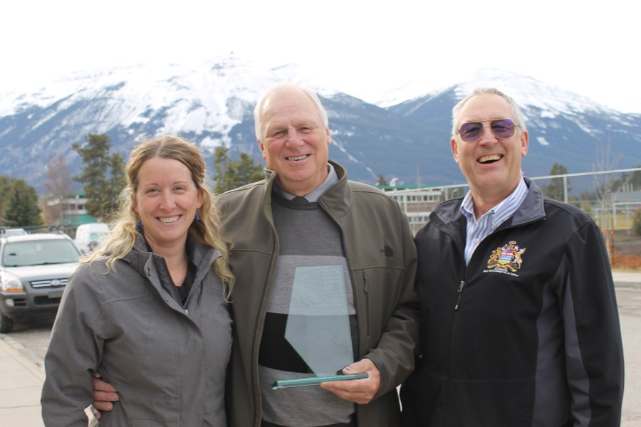 Seton-Jasper Healthcare Centre nurse Lindsay Winkler (left) nominated Alden Bradley (centre) for the 2016 Minister’s Seniors Service Award. MLA Eric Rosendahl presented the award Oct. 26. K. Byrne photo.  
