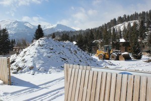 Parks Canada has temporarily suspended making any more decisions on future commercial development proposals, such as the new hotel being built at 78 Connaught Drive, until it can determine the fairest and most equitable process to allocate the remaining floor area. P. Clarke photo. 