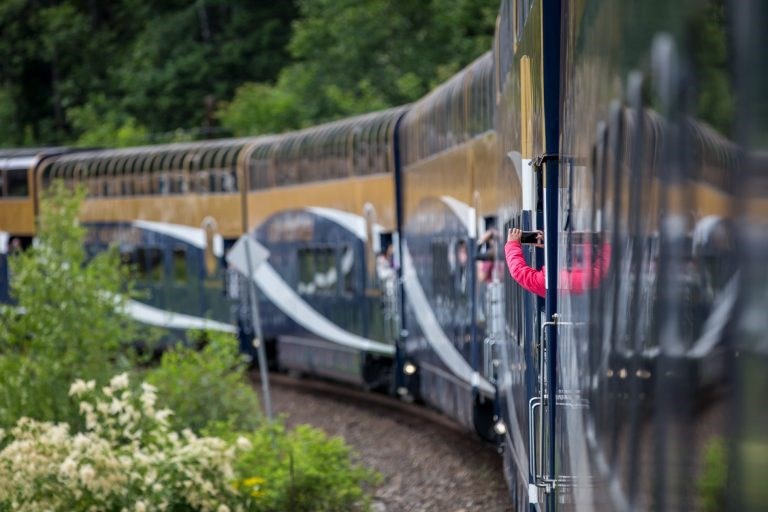 Rocky-Mountaineer-768&#215;512