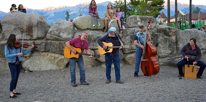 Locals-Unplugged
