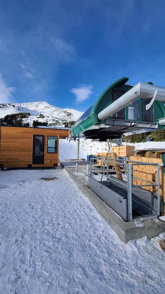 Marmot schussing sales