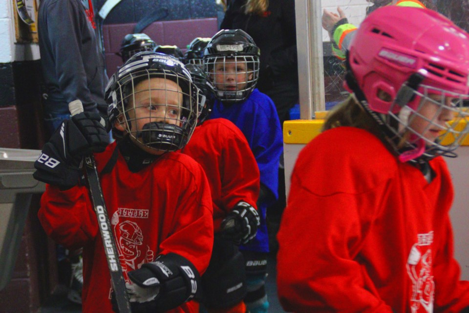 p08-minor-hockey-1