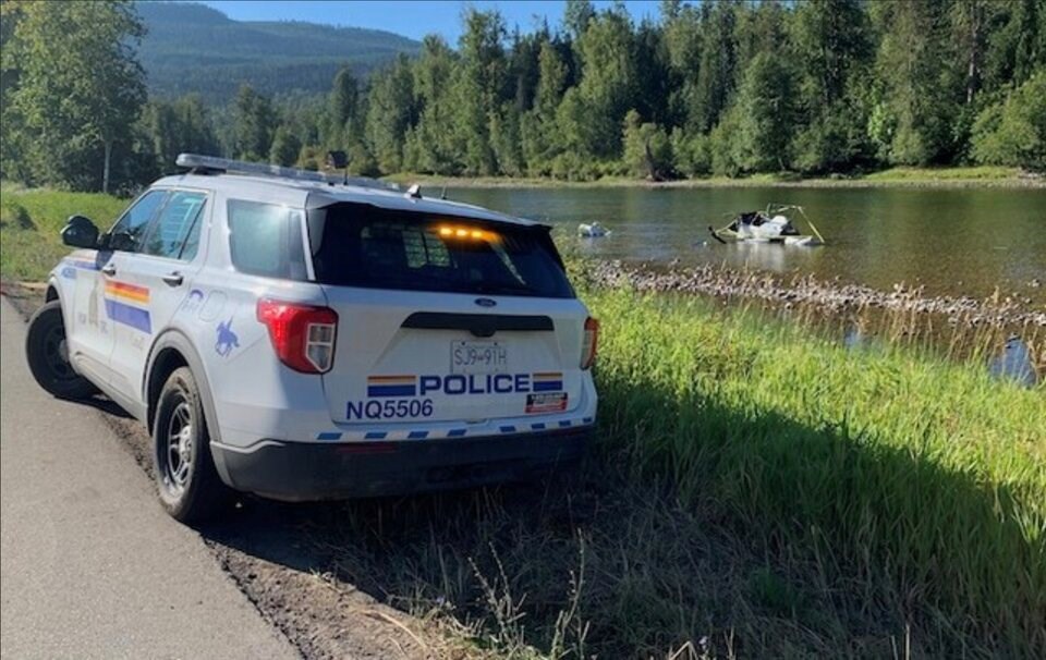 Police are looking for a pilot who downed a helicopter in the Mabel Lake, B.C., area over the weekend.
