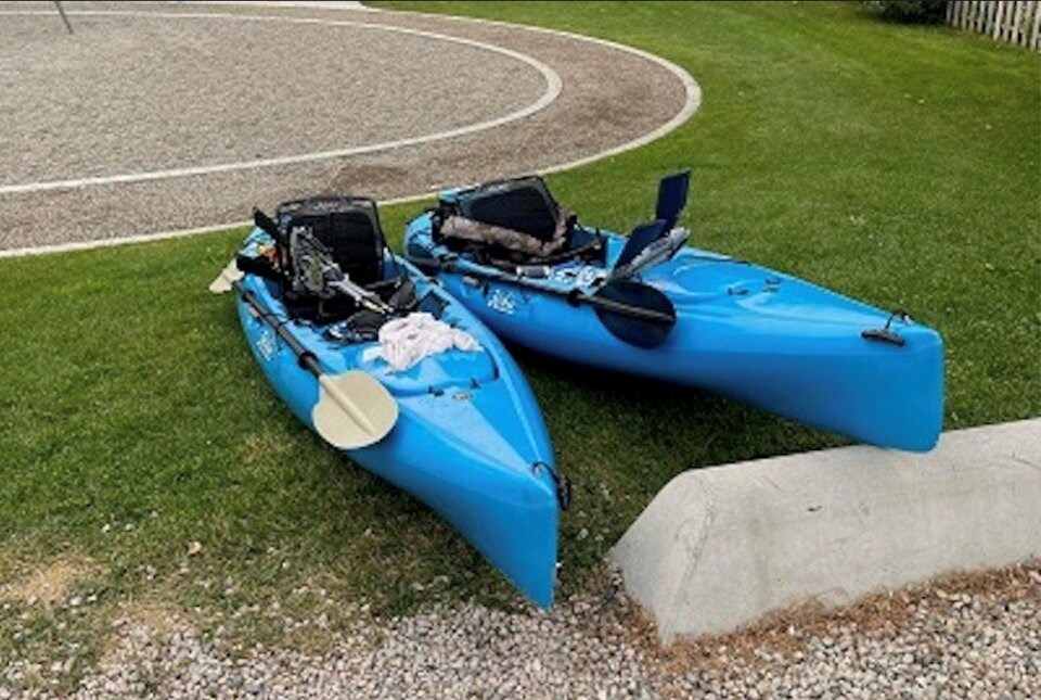 drunk-kayaking-in-okanagan