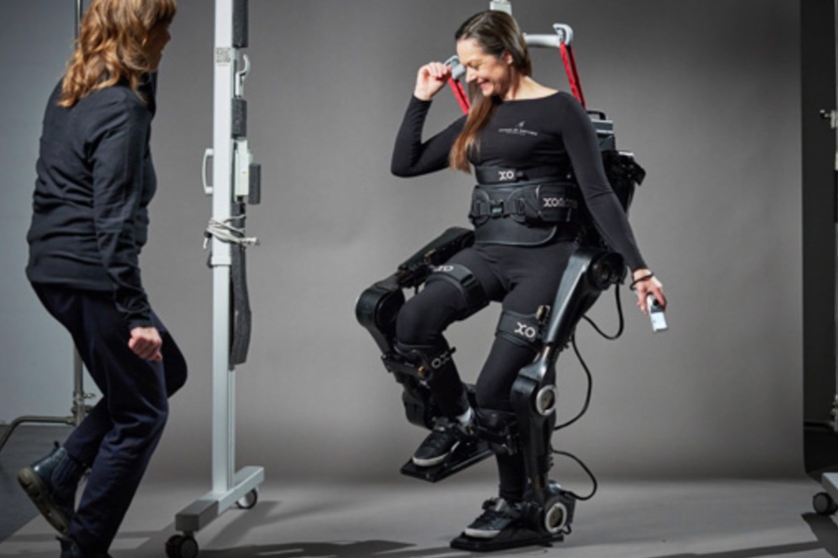 Un exosquelette fabriqué en Colombie-Britannique change la vie des personnes physiquement handicapées