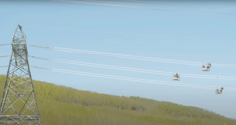 hydro-line-workers