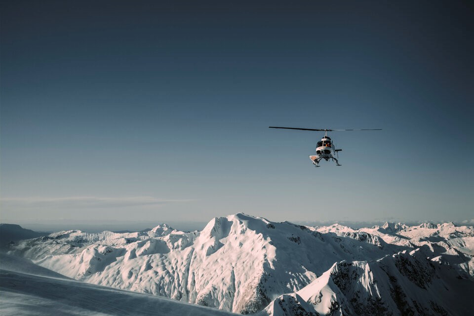 heliskiing-tantalus-range-squamish