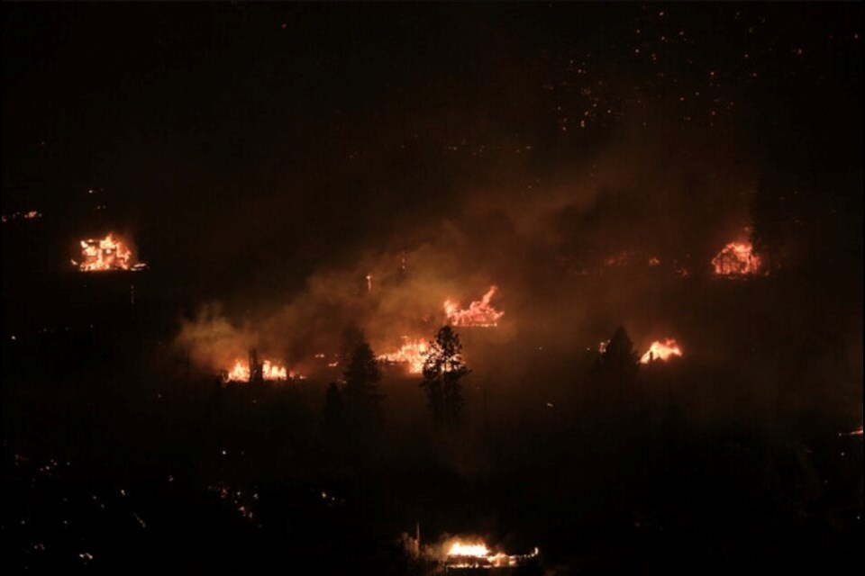 Multiple homes burning in the McDougall Creek wildfire in the Westside Road area of West Kelowna, B.C.