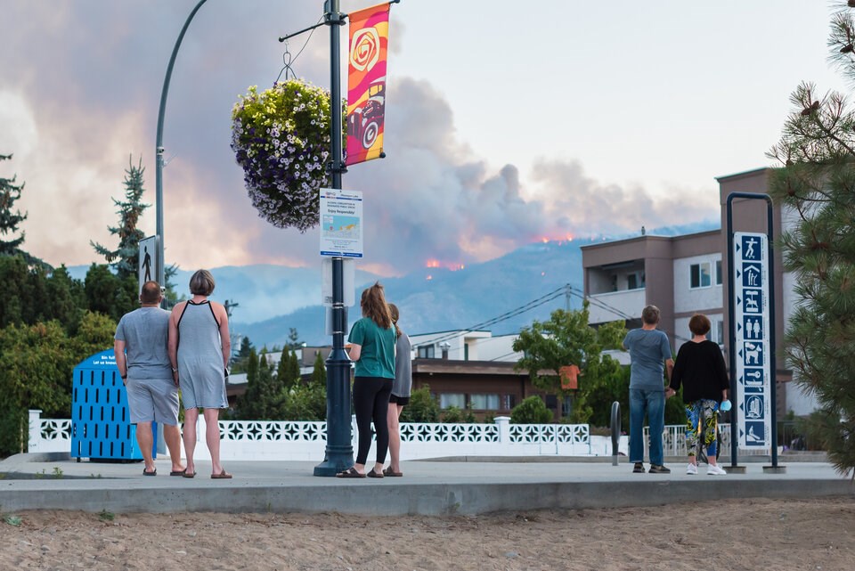 penticton-wildfire_gettyimages-1387698576