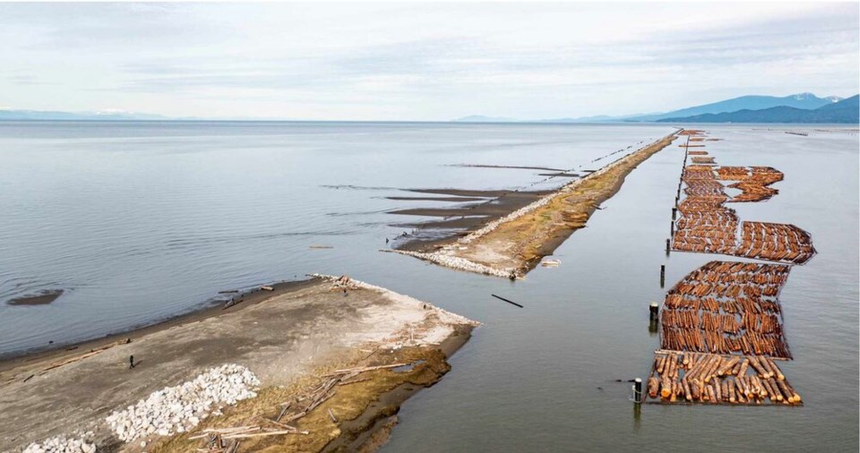 Fraser North Arm jetty breach