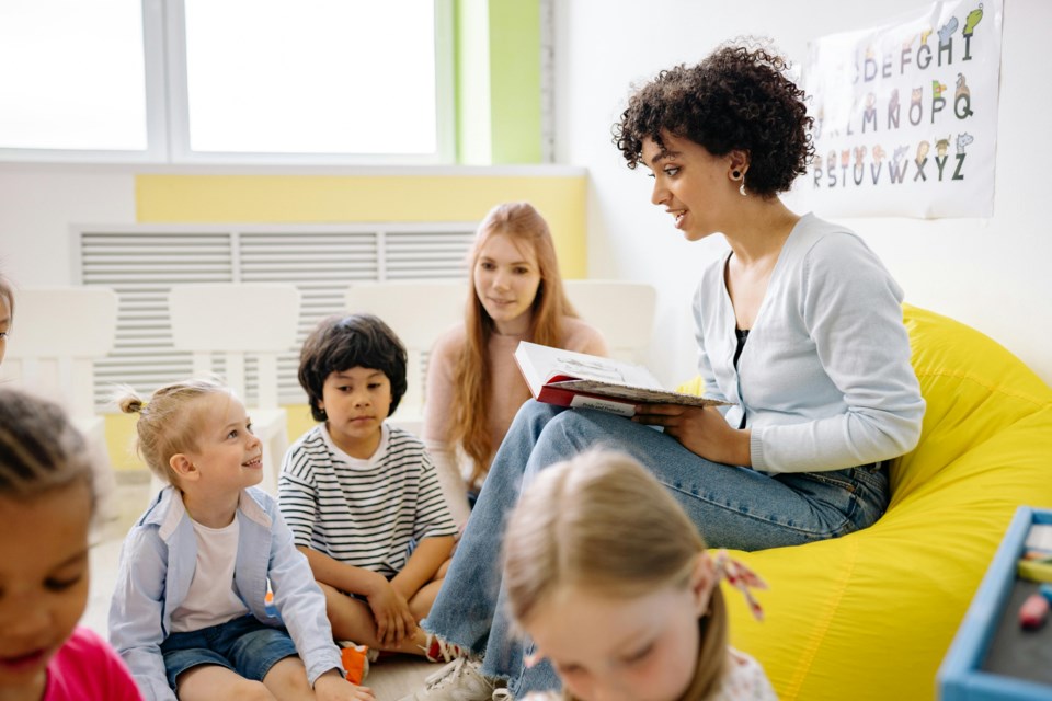 childreninclassroomteacher