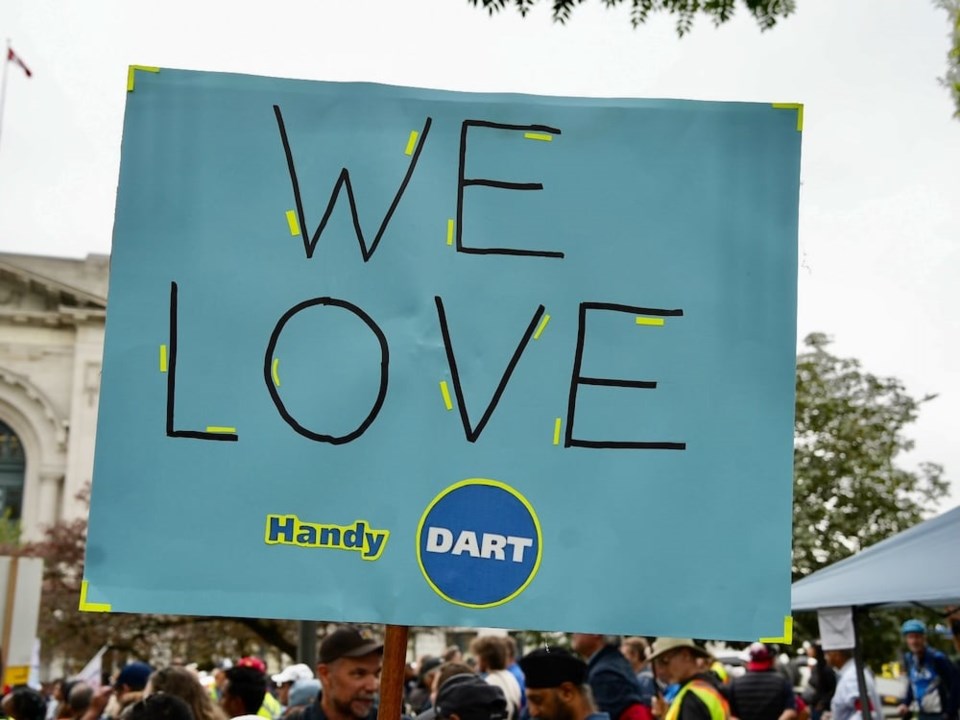 welovehandydartsign