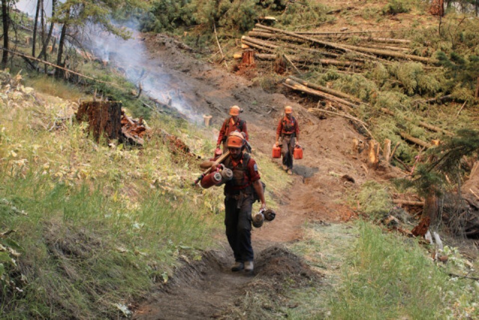 wildfire crews keremeos