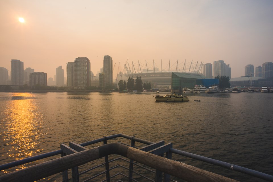 wildfiresmokyskiesvancouver