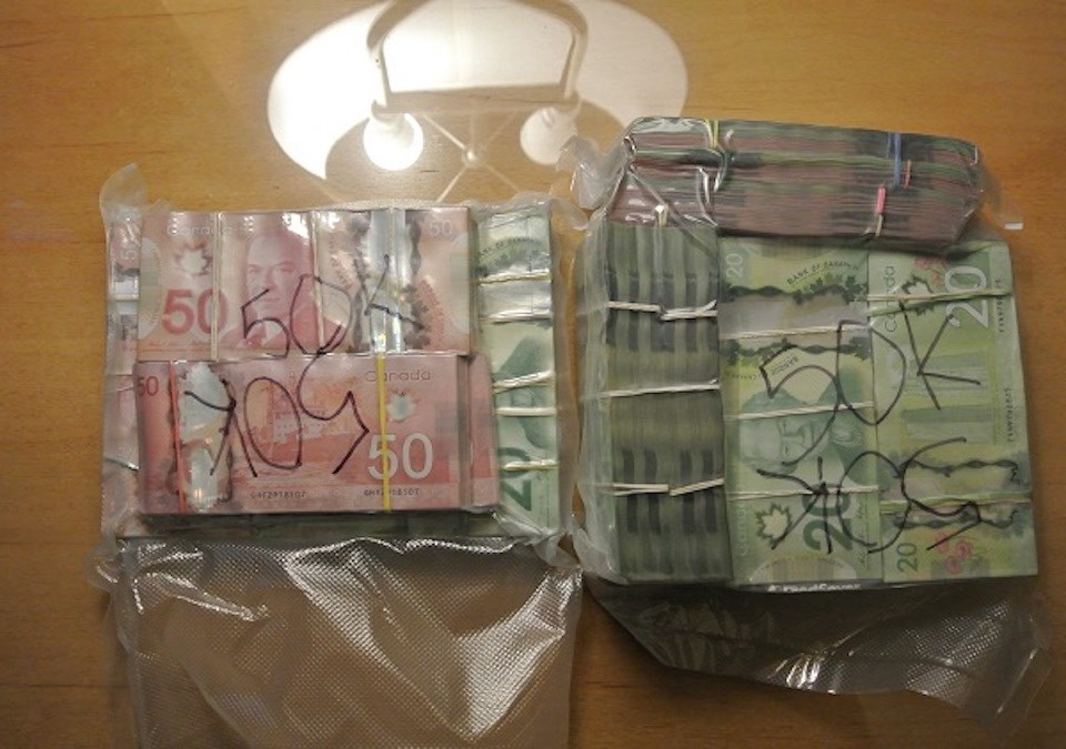 Drug-Bust-Cash