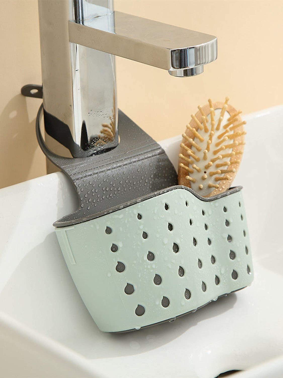 https://www.vmcdn.ca/f/files/glaciermedia/images/endorsed/oxo-sink-caddy-rubber.jpg